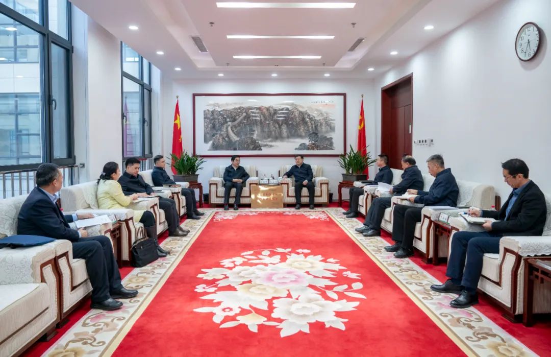 內(nèi)蒙古電力集團(tuán)與包頭市委、市政府交流座談