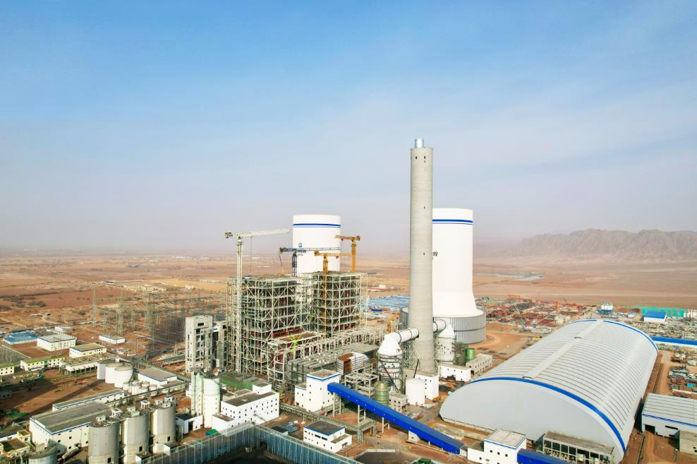 甘肅張掖百萬燃煤機組擴建項目煙囪3號鋼內(nèi)筒到頂