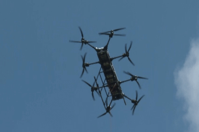 8軸16旋翼重載無人機在十堰上崗，助力電網(wǎng)建設(shè)